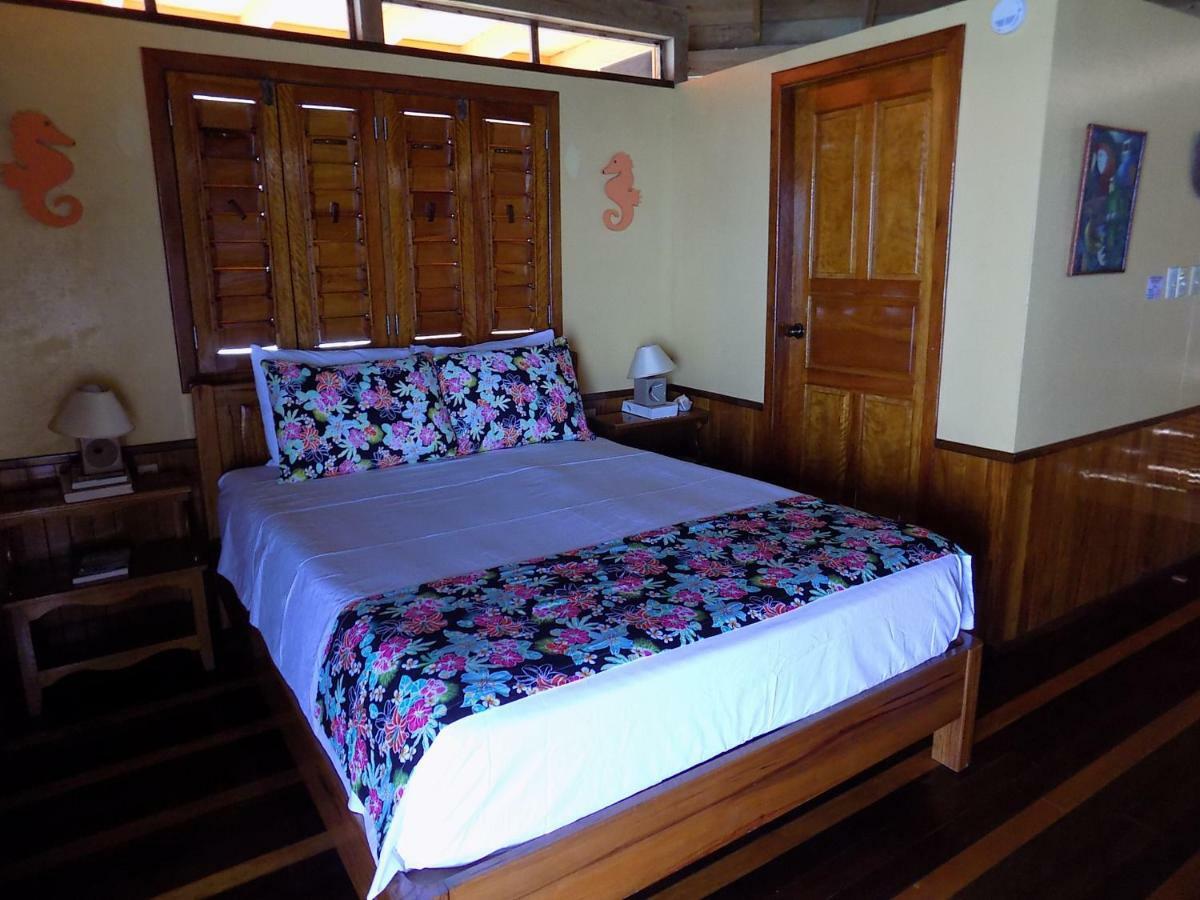 Mango Creek Lodge Port Royal ภายนอก รูปภาพ